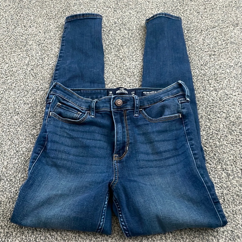 hollister super skinny jeans!
